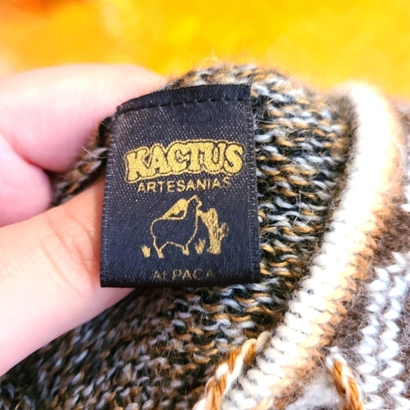 Alpaca Knit Handmade Hooded Sweater Aztec Wool Cozy - Picture 5 of 6